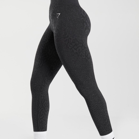 Gymshark Adapt Animal Print Leggings NWOT - Picture 2 of 8